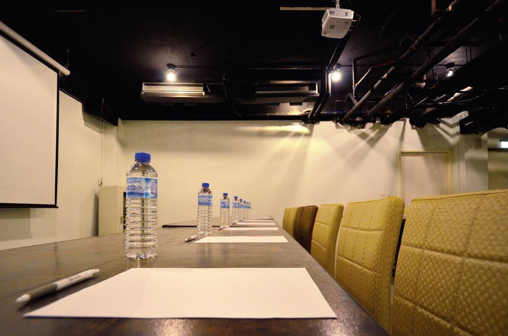 Audi Garden Business Hotel Taoyuan Luaran gambar