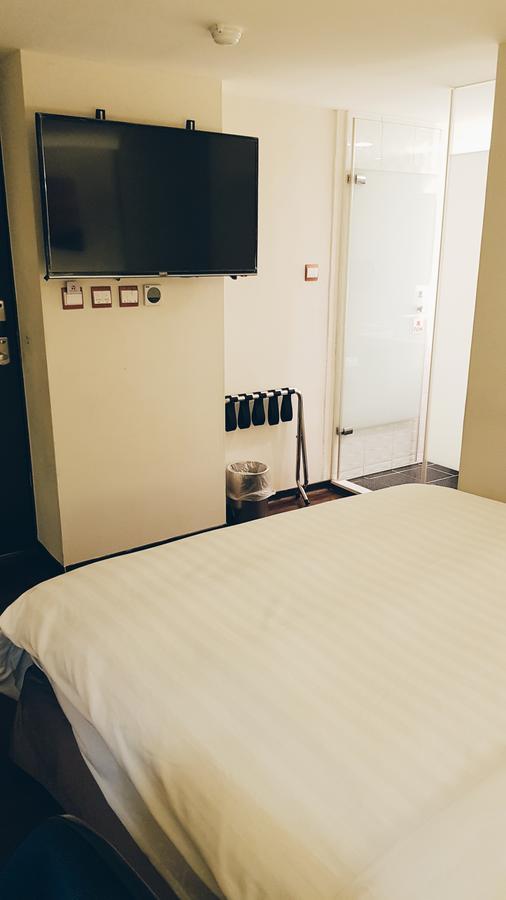 Audi Garden Business Hotel Taoyuan Luaran gambar