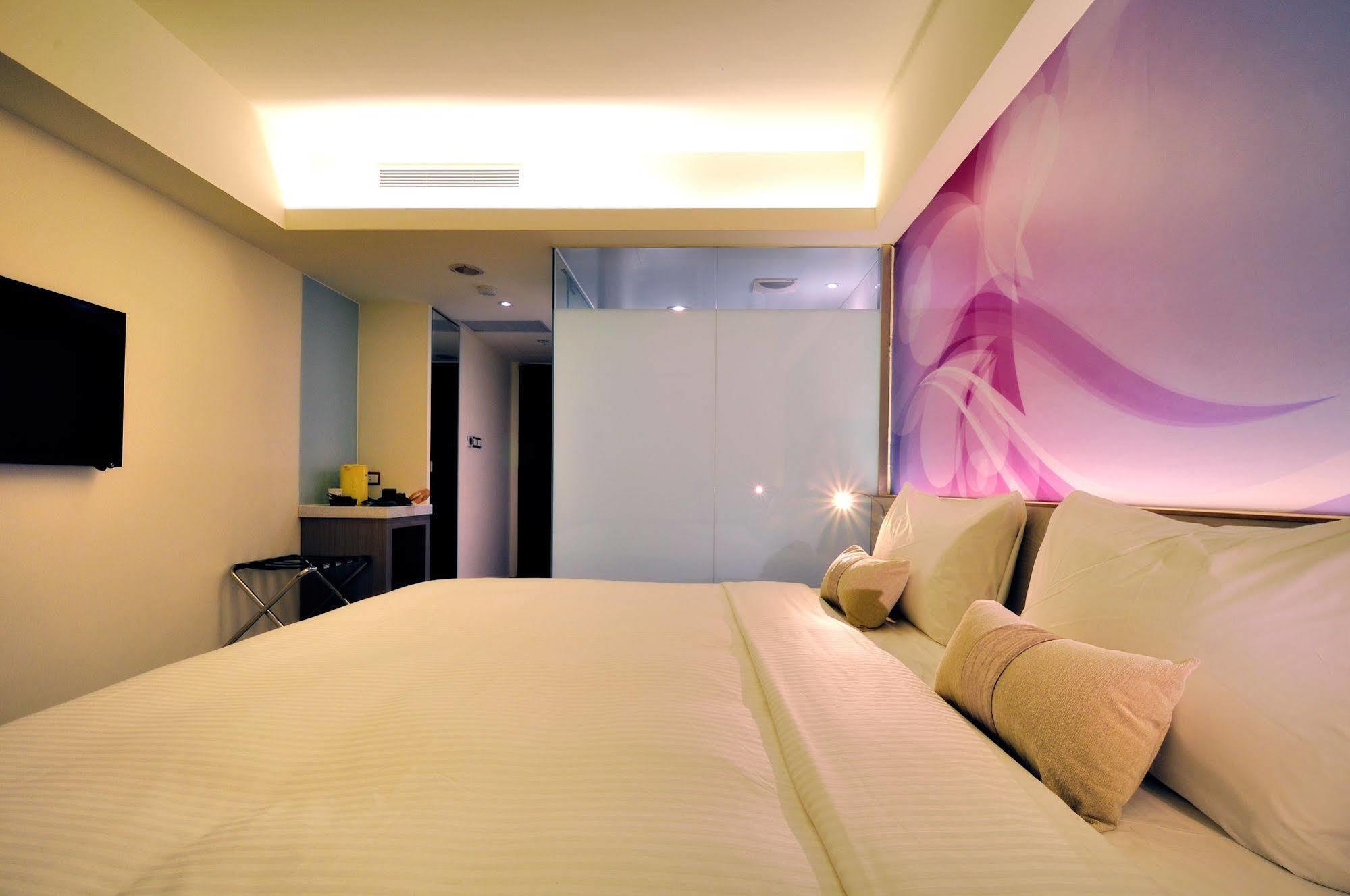 Audi Garden Business Hotel Taoyuan Luaran gambar