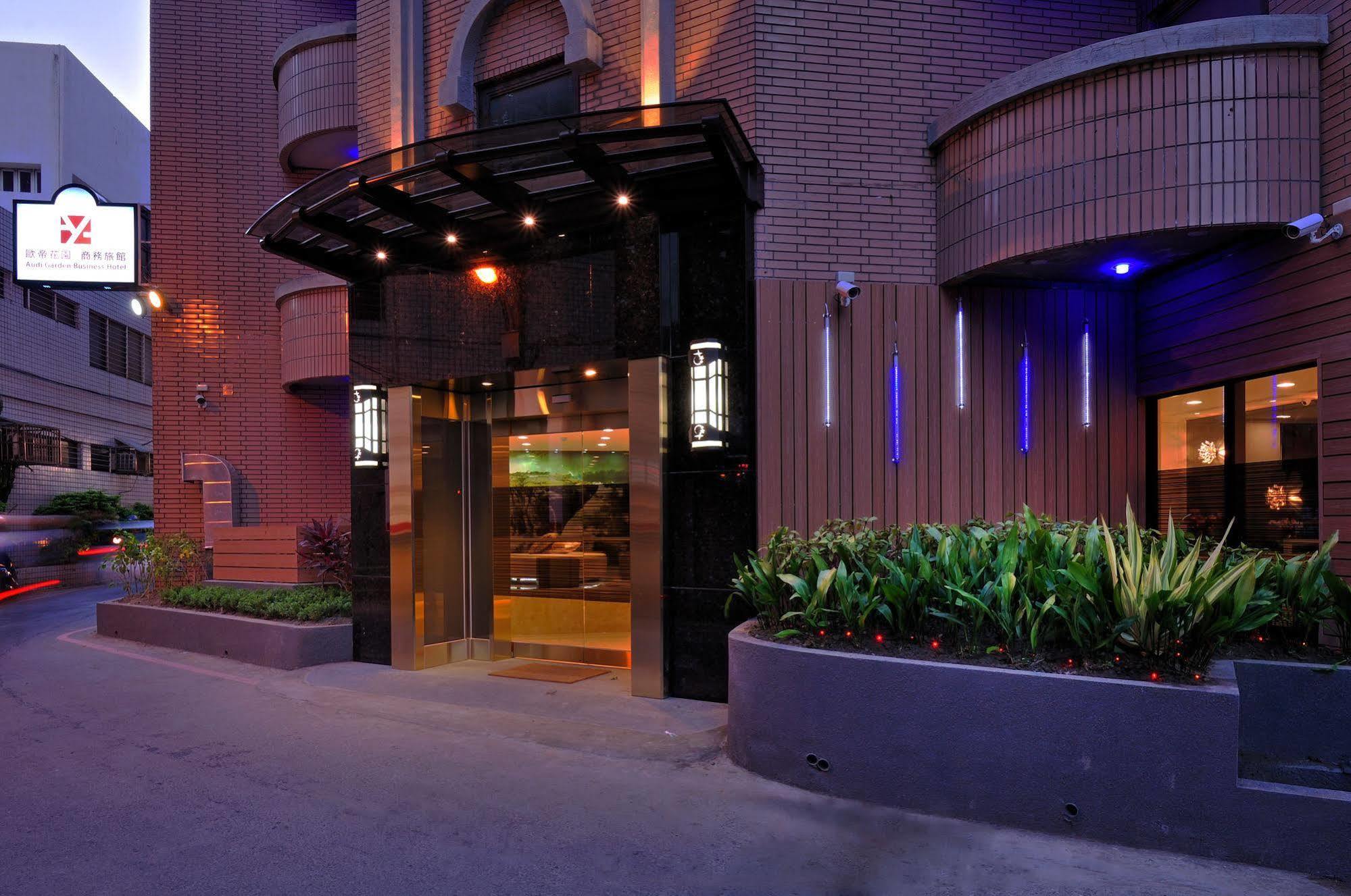 Audi Garden Business Hotel Taoyuan Luaran gambar